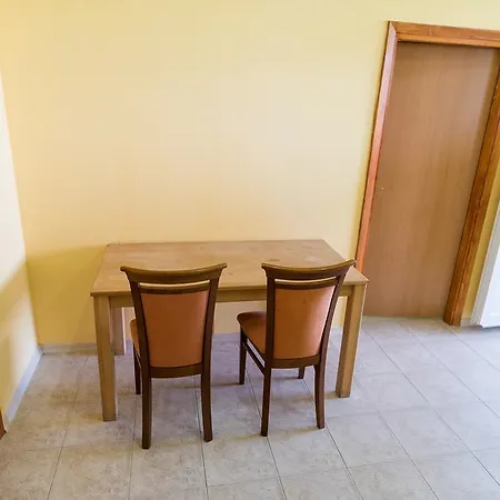 Πανσιόν Eko House 3*